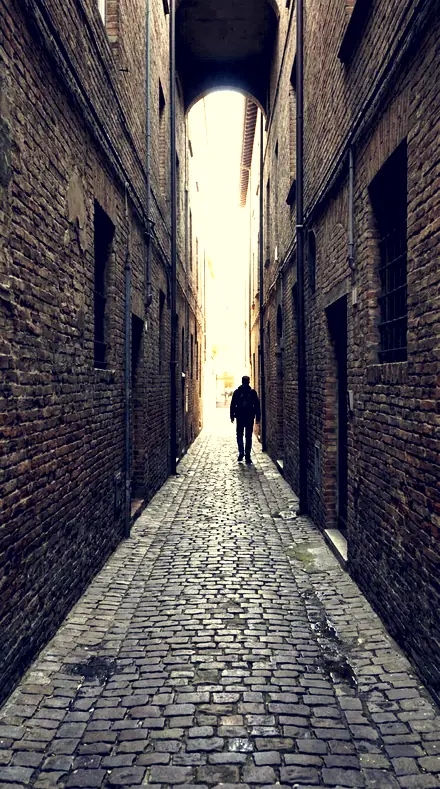 Riven Tone applied to The alley, lit warm, shaded cool